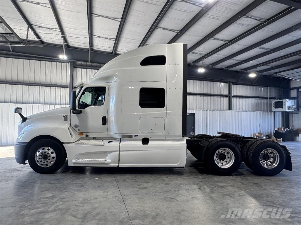 International LT625 Vilcēji