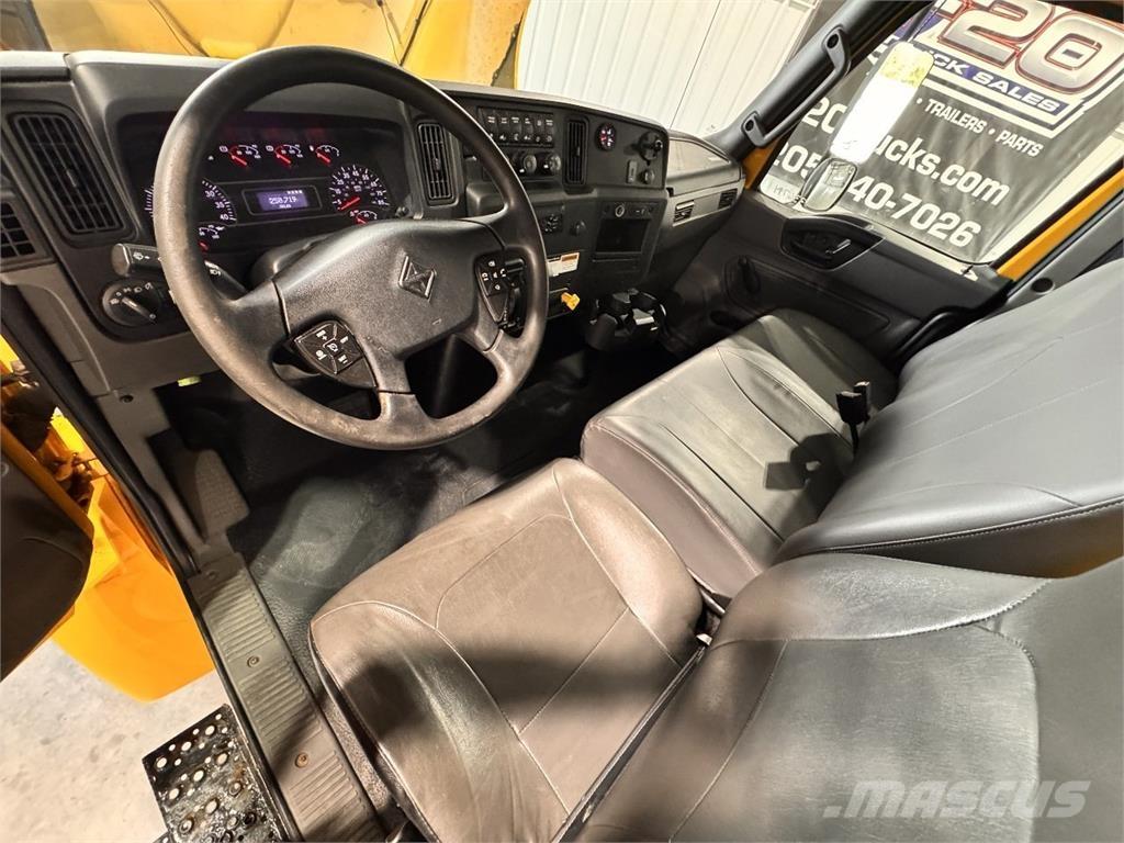 International MV607 Furgons