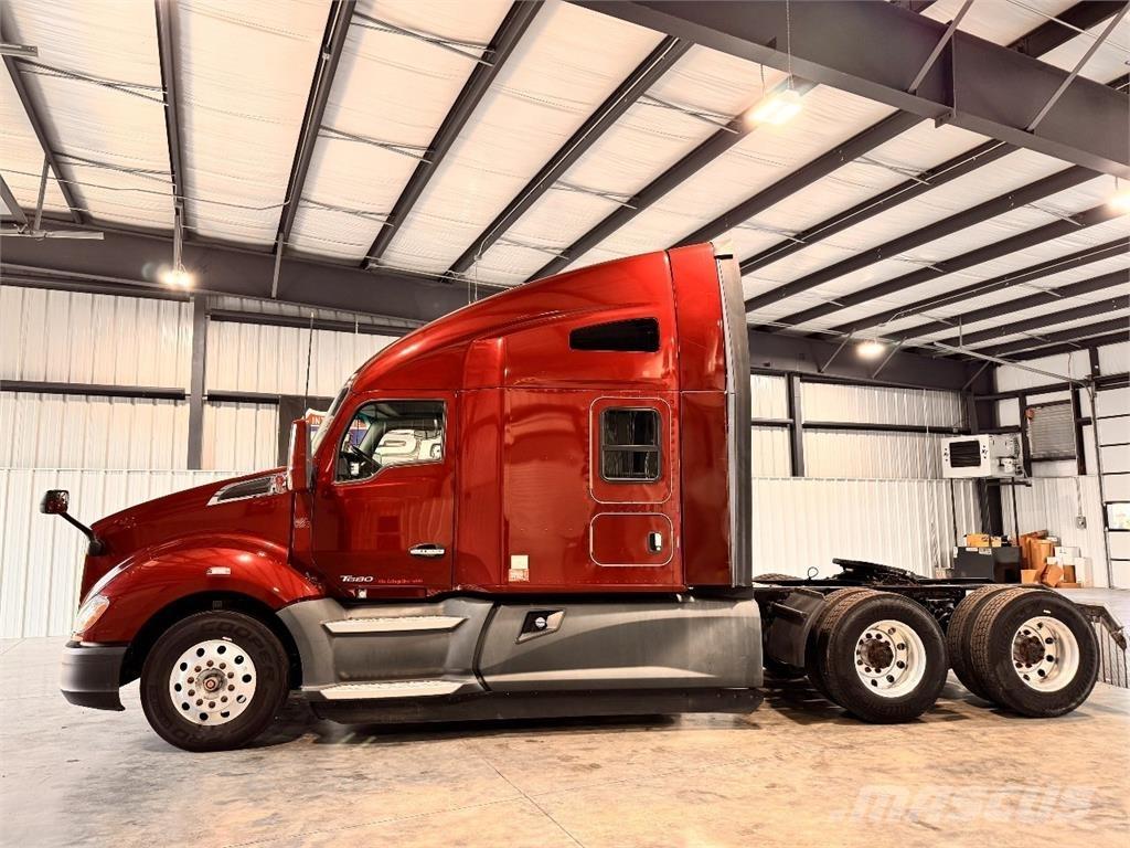 Kenworth T680 Vilcēji