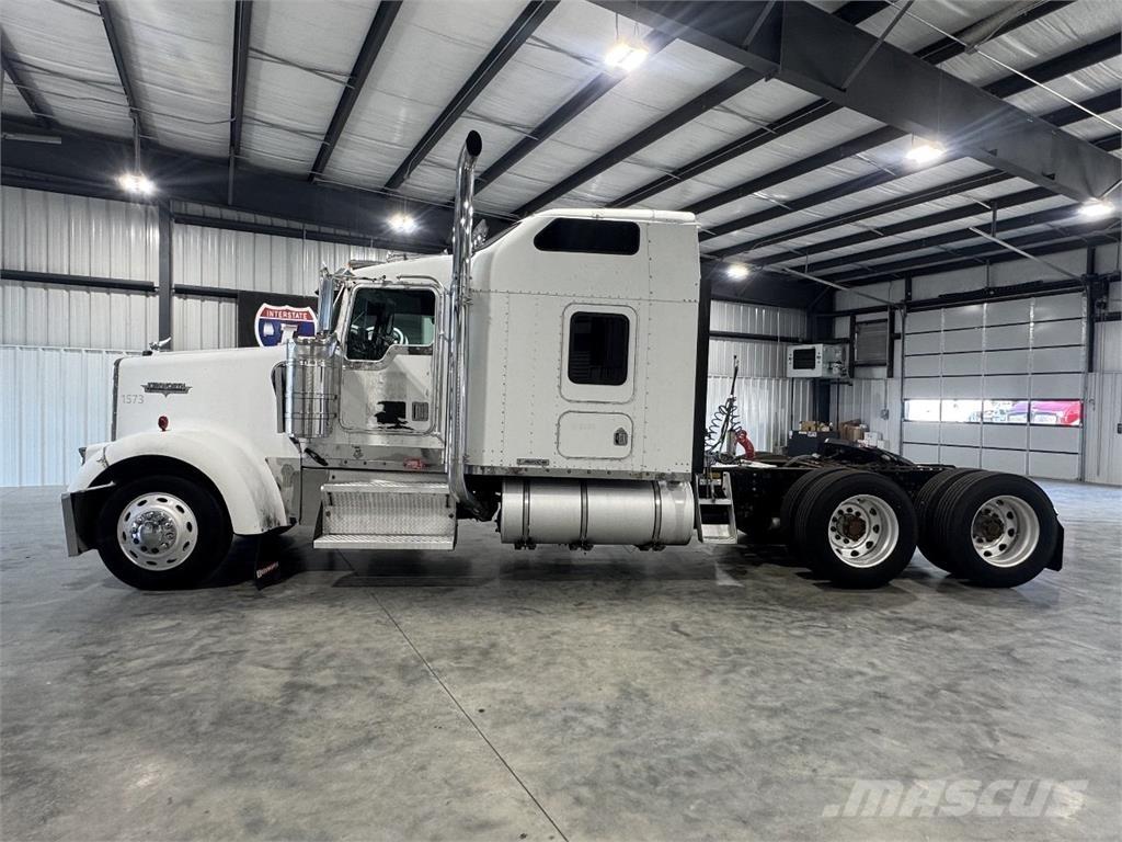 Kenworth W900 Vilcēji