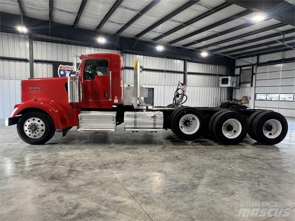 Kenworth W900L Vilcēji