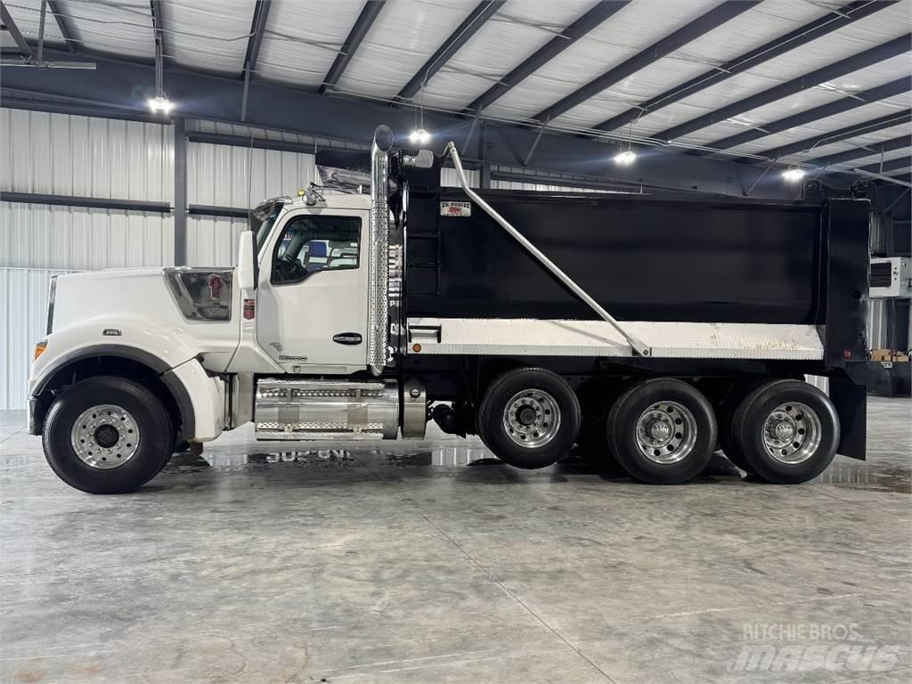 Kenworth W990 Pašizgāzējs