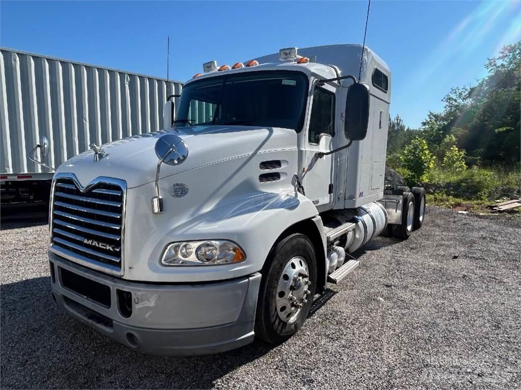 Mack CXU613 Vilcēji