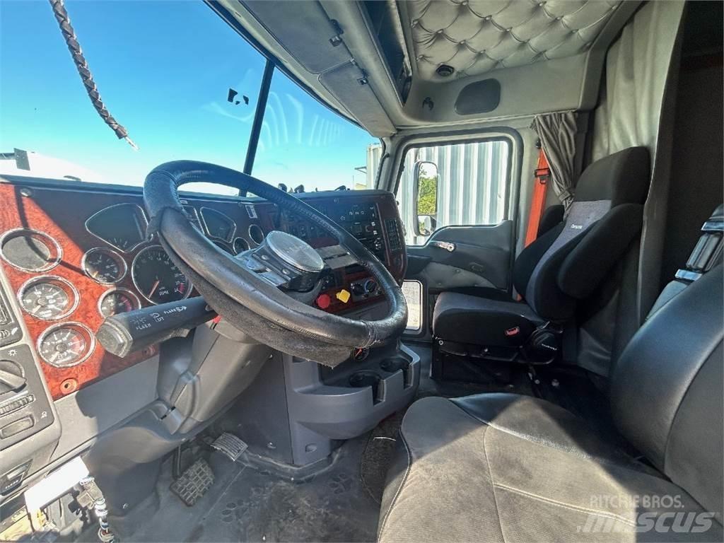 Mack CXU613 Vilcēji