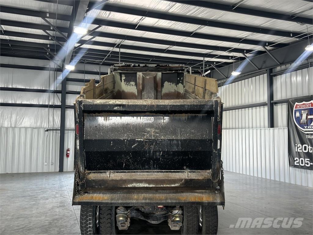 Mack Granite Pašizgāzējs