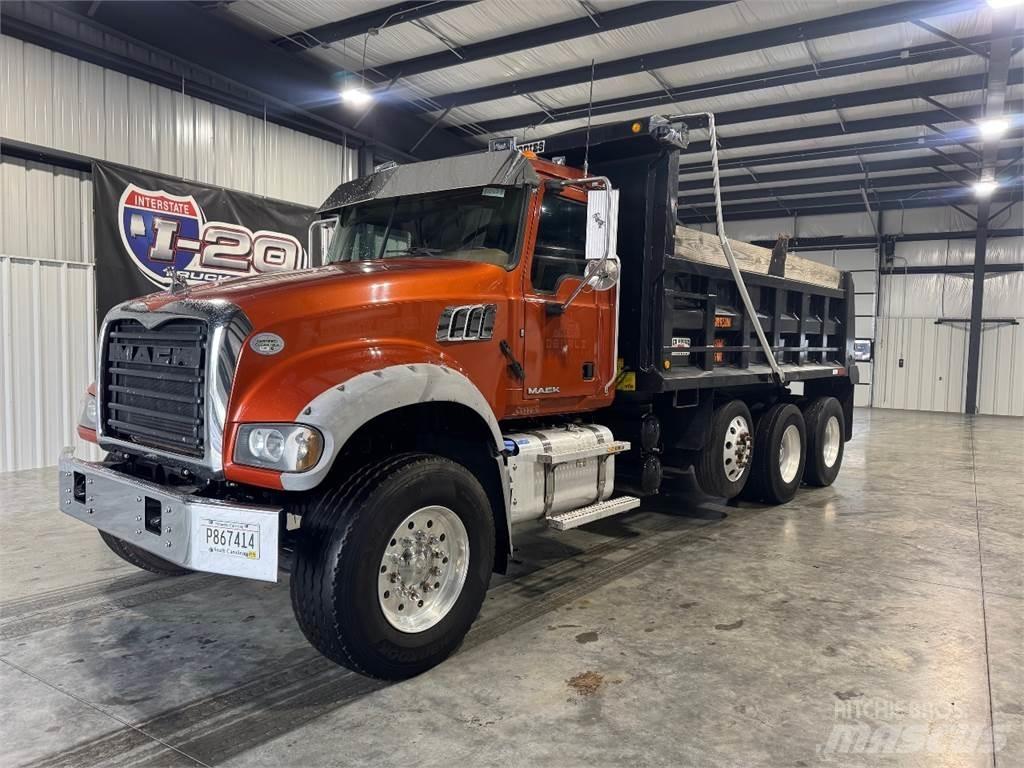 Mack GU433 Pašizgāzējs