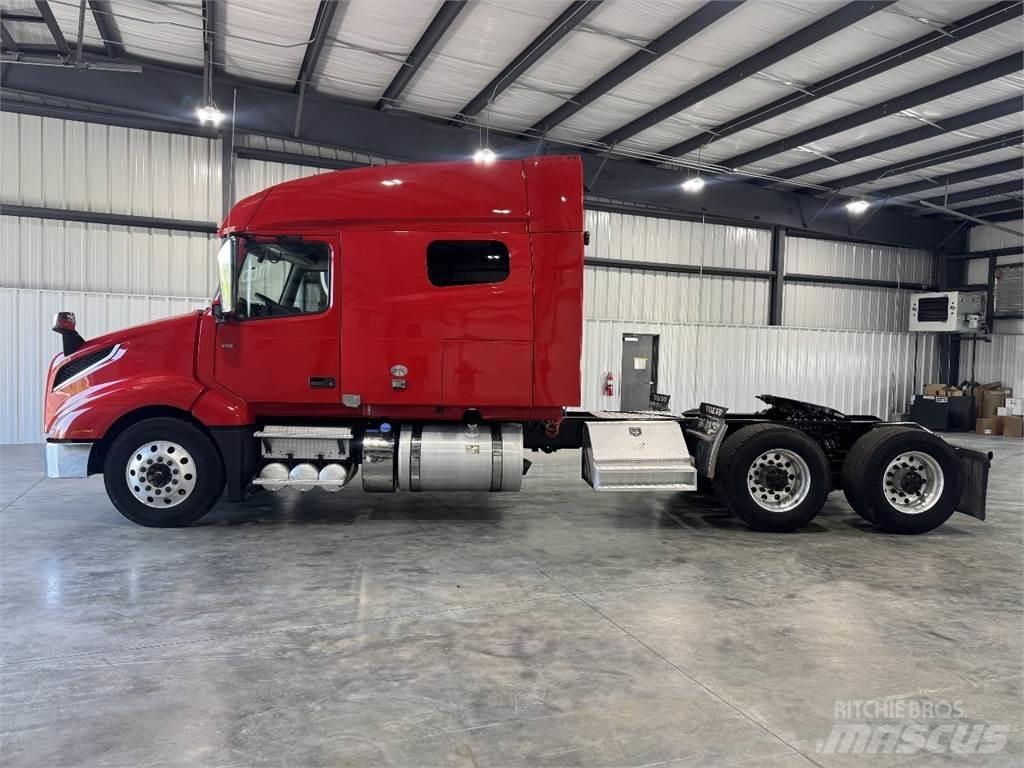 Volvo VNL64T740 Vilcēji