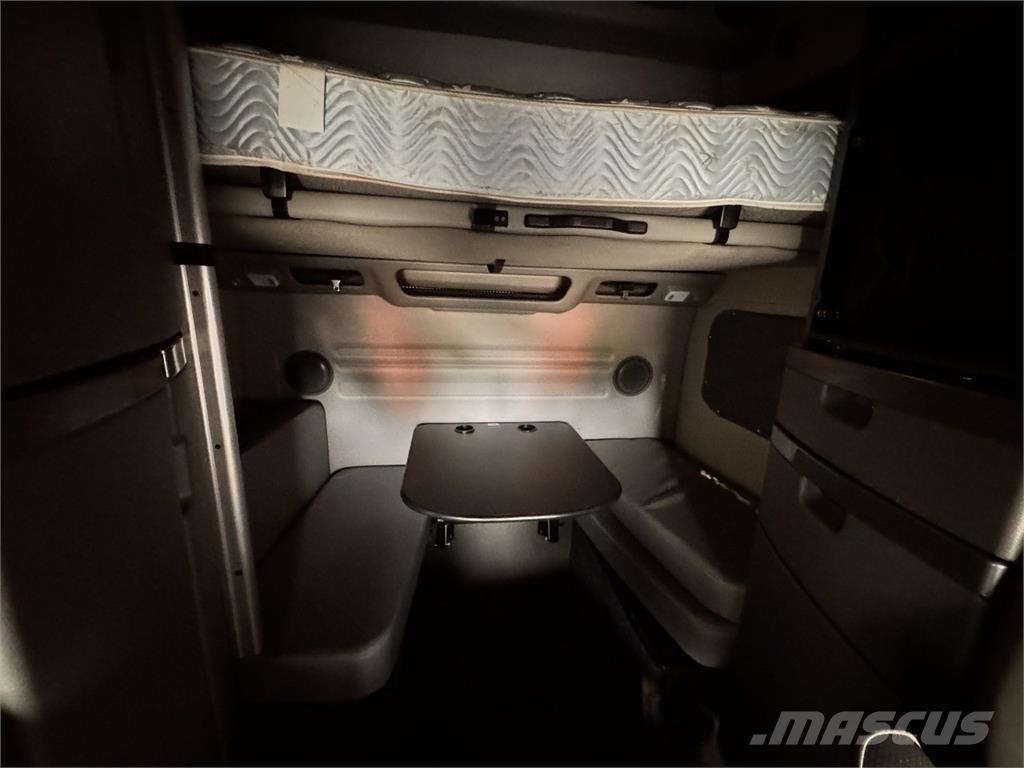 Volvo VNL860 Vilcēji