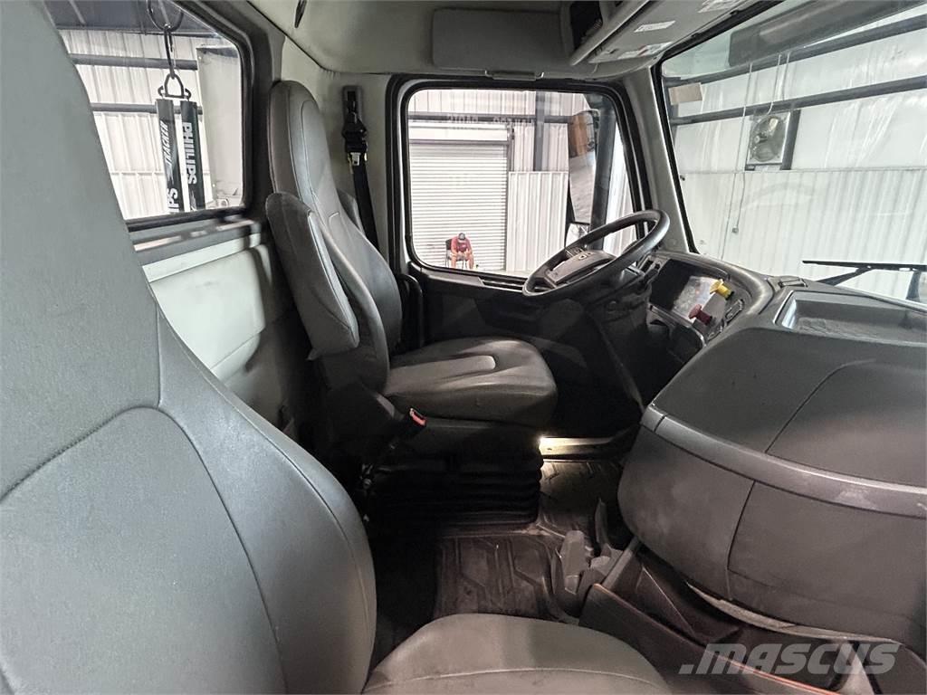 Volvo VNR64T300 Vilcēji