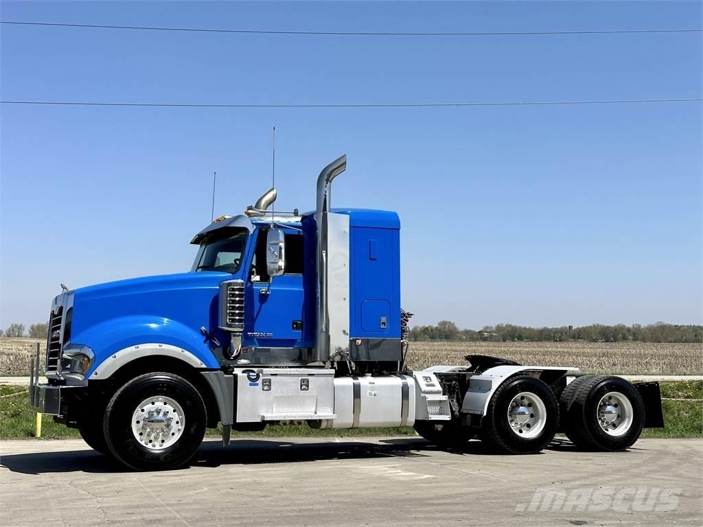 Mack Titan TD713 Vilcēji