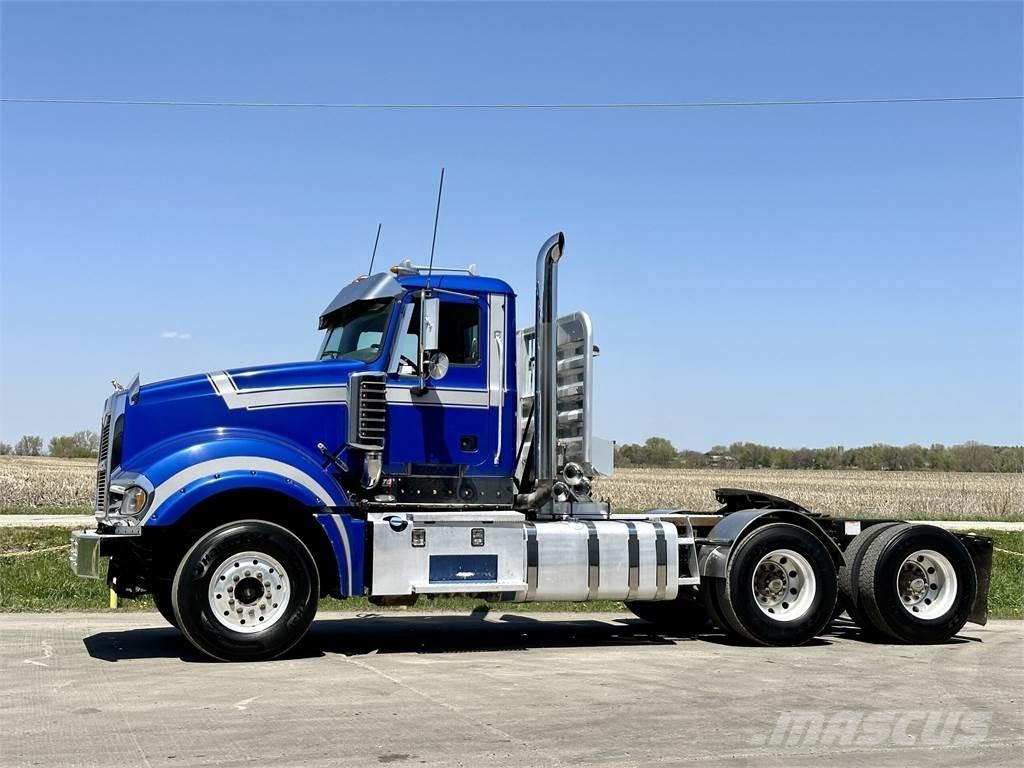 Mack Titan TD713 Vilcēji
