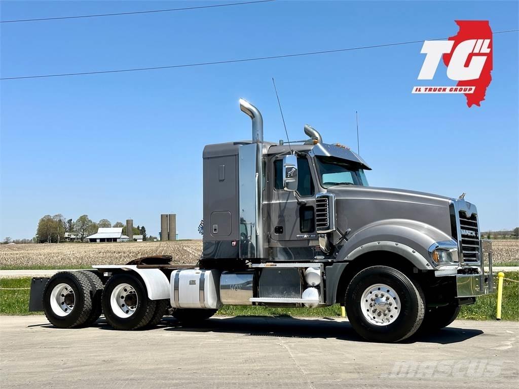 Mack Titan TD713 Vilcēji
