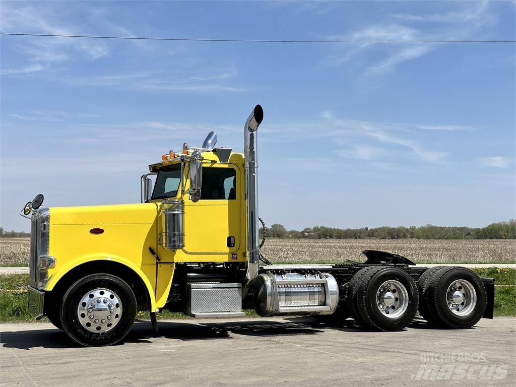 Peterbilt 389 Vilcēji