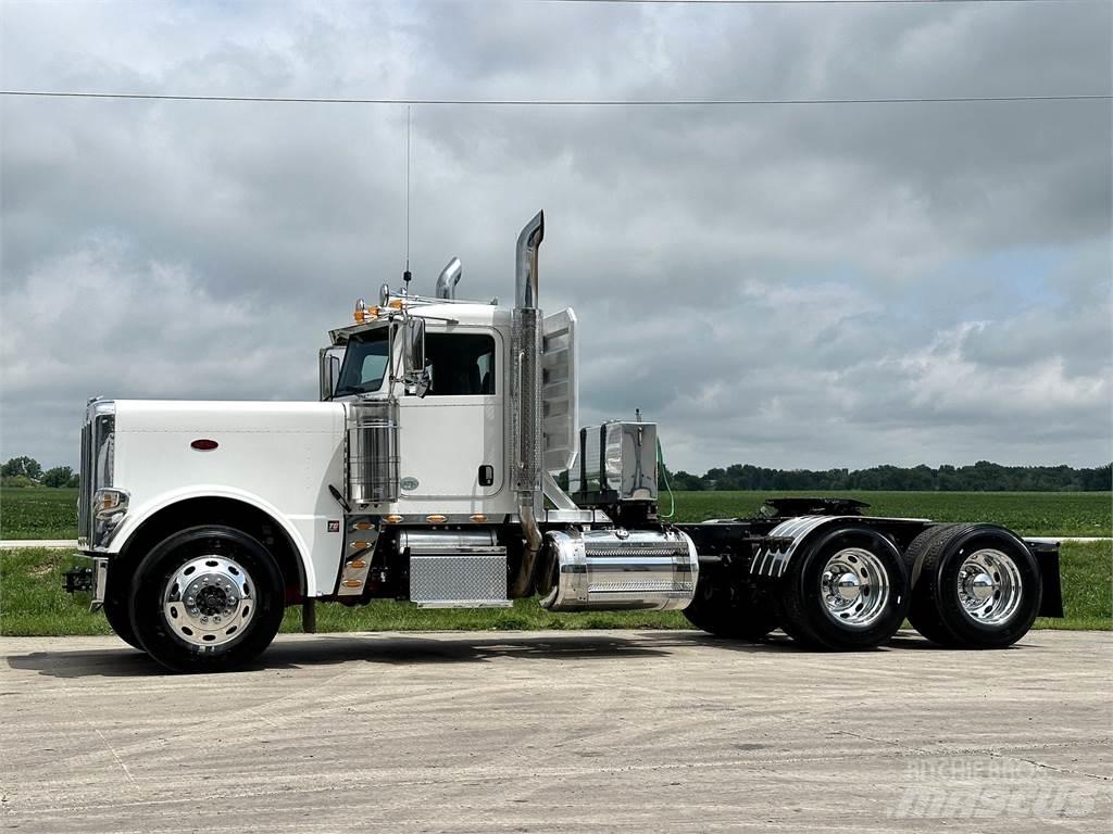 Peterbilt 389 Vilcēji