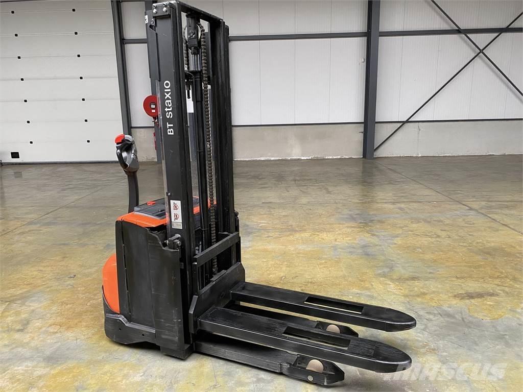 Toyota BT SWE100 Pašgājēji krautnētāji