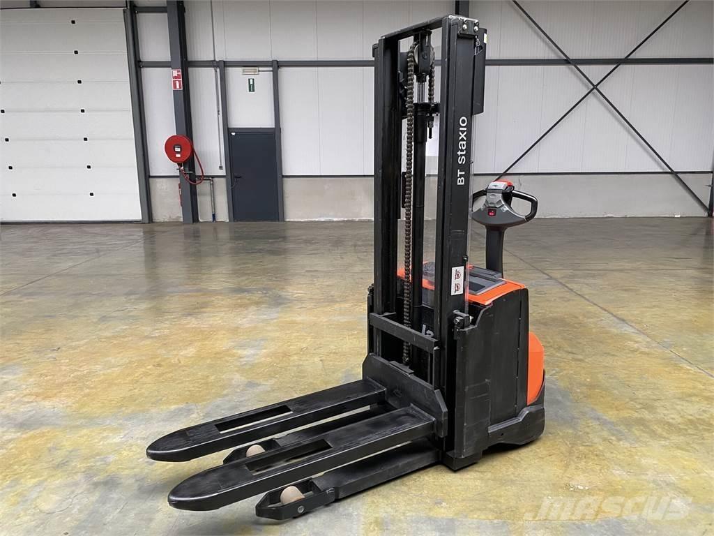 Toyota BT SWE100 Pašgājēji krautnētāji