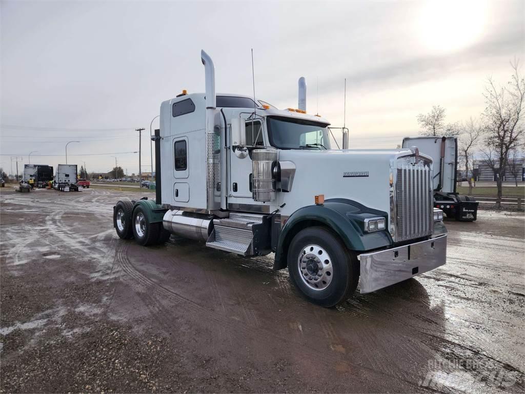 Kenworth W900L Vilcēji