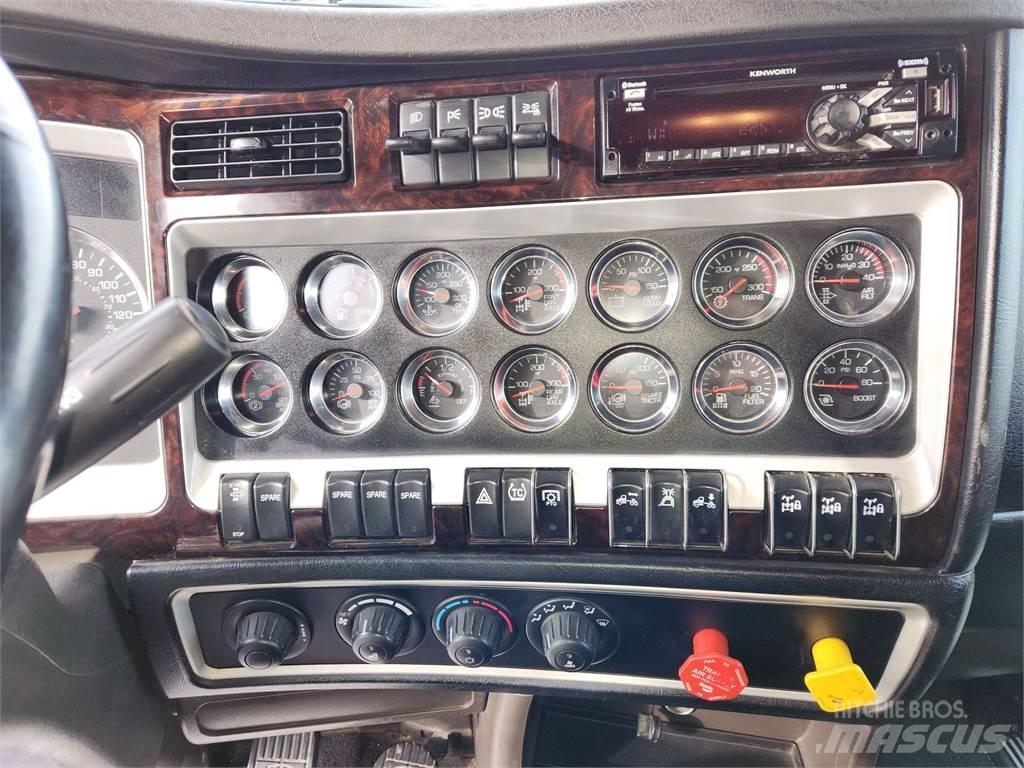 Kenworth W900L Vilcēji