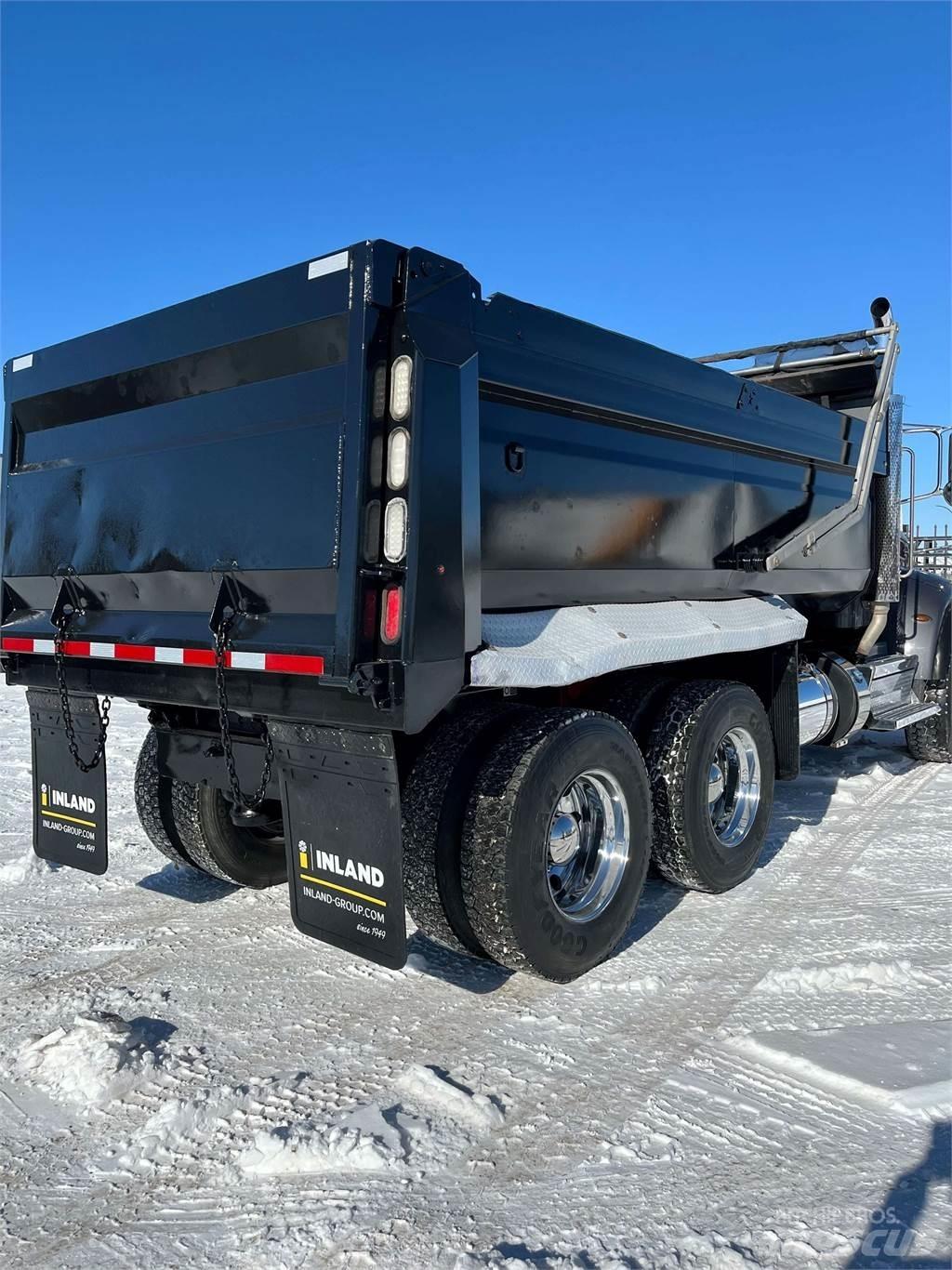 Peterbilt 348 Pašizgāzējs