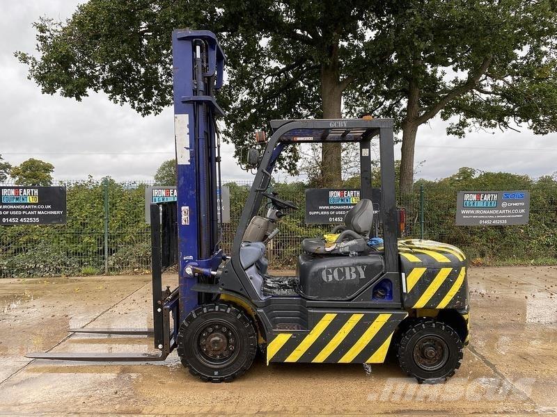 Komatsu FD25T-12 Autokrāvēji - citi