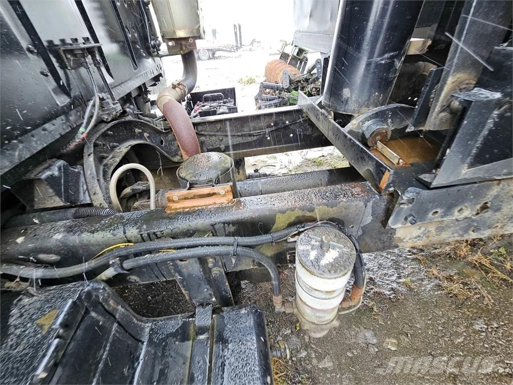 Ford L9000 Citas sastāvdaļas