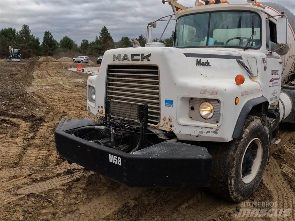 Mack DM690S Citas sastāvdaļas