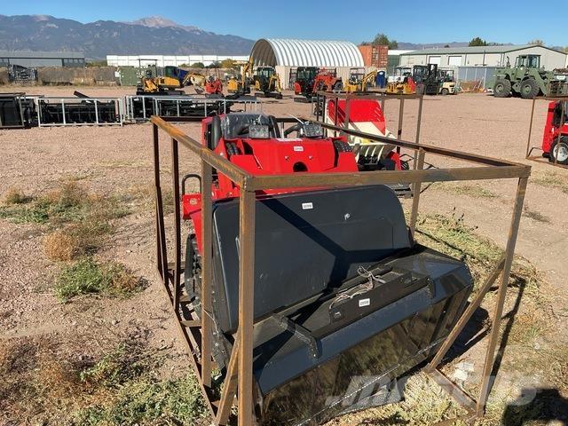 AGT SDA-140T Kāpurķēžu iekrāvēji