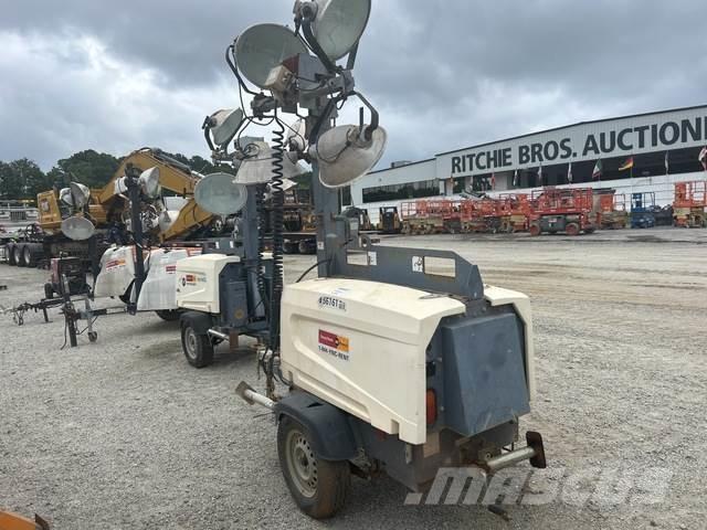Atlas Copco V4 Gaismas torņi