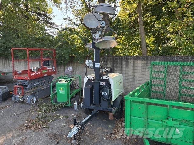 Atlas Copco V4 Gaismas torņi