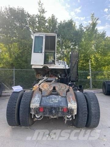 Autocar  Terminālie traktori