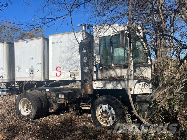 Autocar  Terminālie traktori