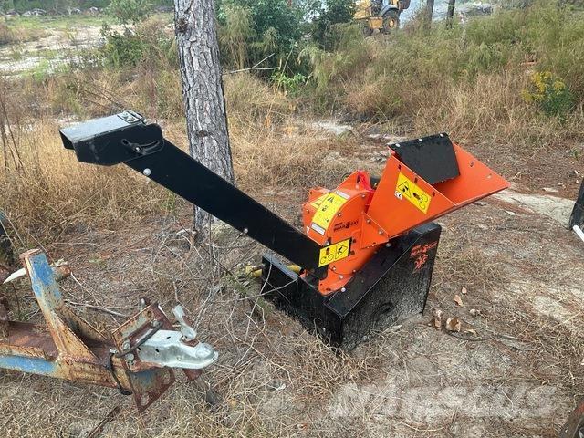 Bear Cat  Koksnes šķeldotāji