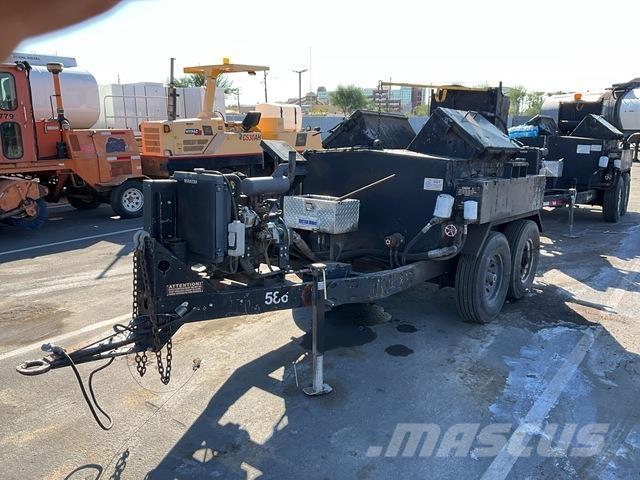  Bearcat BK400D Būvniecība- Citi