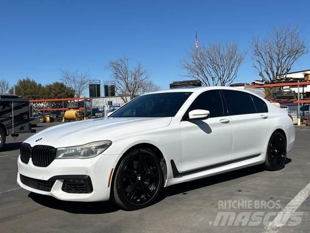 BMW 750I Automašīnas