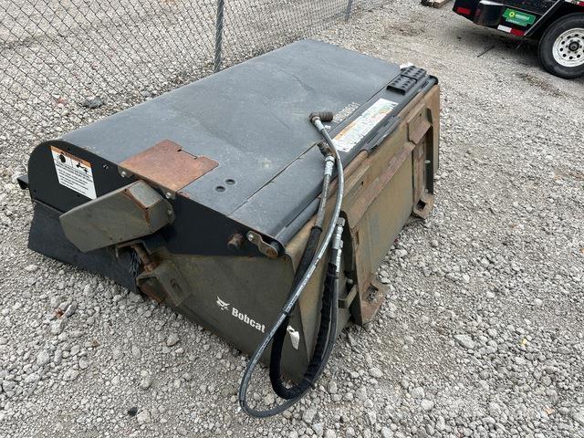 Bobcat  Ielu tīrīšanas mašīnas