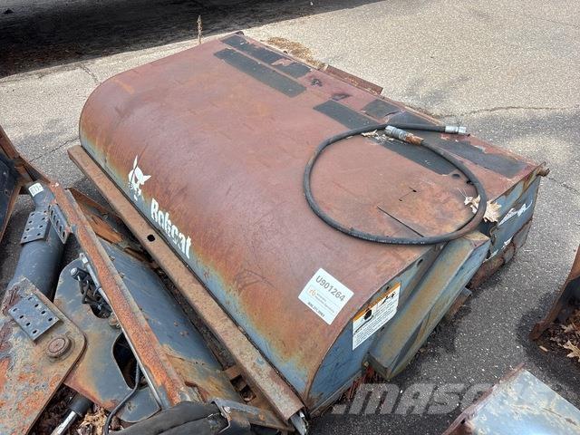 Bobcat 72 Ielu tīrīšanas mašīnas