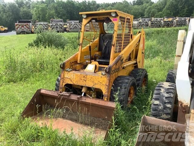 Bobcat 843 Lietoti riteņu kompaktiekrāvēji