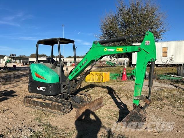 Bobcat E32 Kāpurķēžu ekskavatori