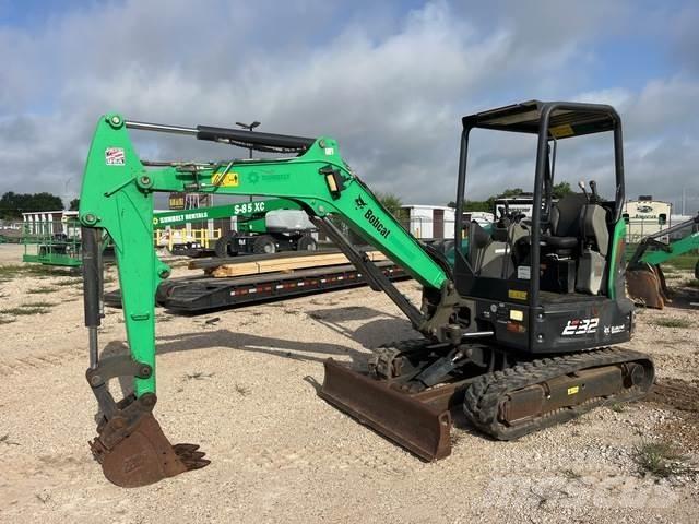 Bobcat E32I Kāpurķēžu ekskavatori