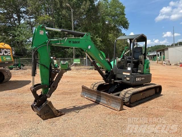 Bobcat E45 Kāpurķēžu ekskavatori