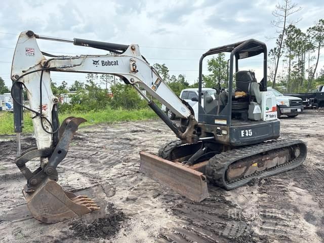 Bobcat E45 Kāpurķēžu ekskavatori
