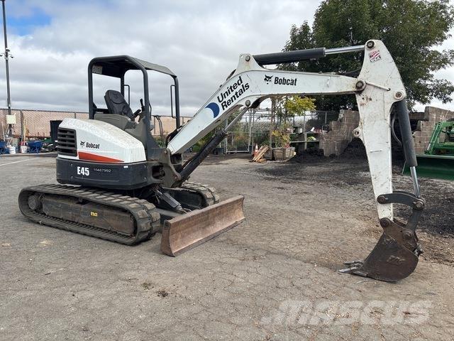 Bobcat E45 Kāpurķēžu ekskavatori