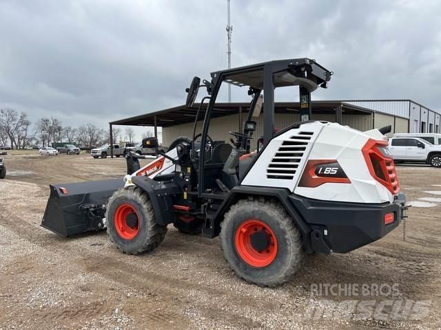 Bobcat L85 Iekrāvēji uz riteņiem