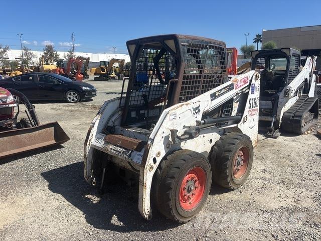 Bobcat S160 Lietoti riteņu kompaktiekrāvēji
