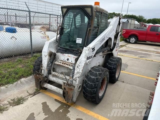 Bobcat S250 Lietoti riteņu kompaktiekrāvēji