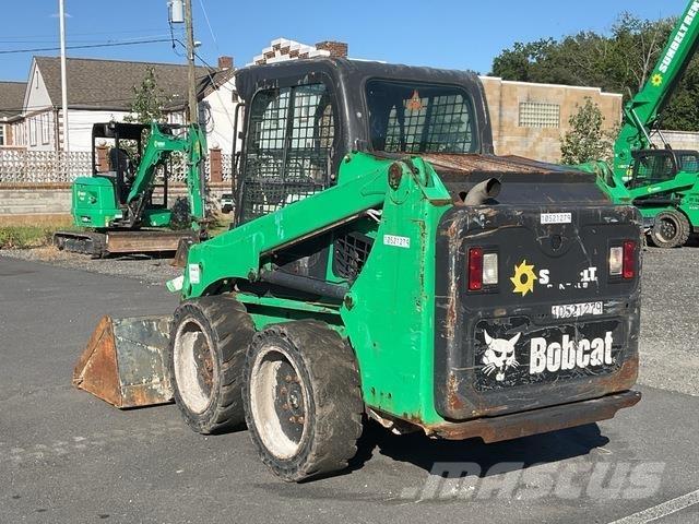 Bobcat S450 Lietoti riteņu kompaktiekrāvēji