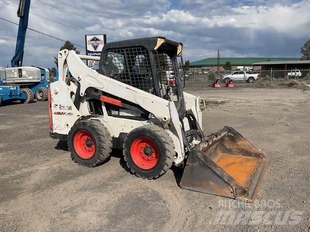 Bobcat S530 Lietoti riteņu kompaktiekrāvēji