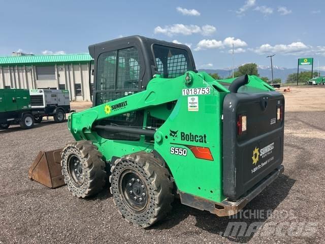 Bobcat S550 Lietoti riteņu kompaktiekrāvēji