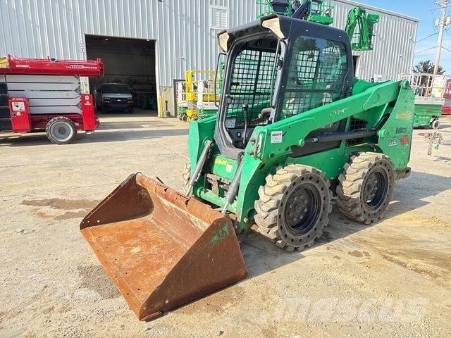 Bobcat S550 Lietoti riteņu kompaktiekrāvēji