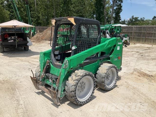 Bobcat S550 Lietoti riteņu kompaktiekrāvēji
